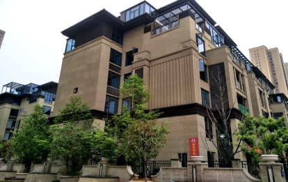 长沙洋湖轰趴别墅六卧室可以聚会看电影ktv音响超级好 整租