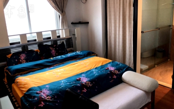 步行10分钟可到西湖景区，精装两居室主卧独卫出租（地铁1号线）